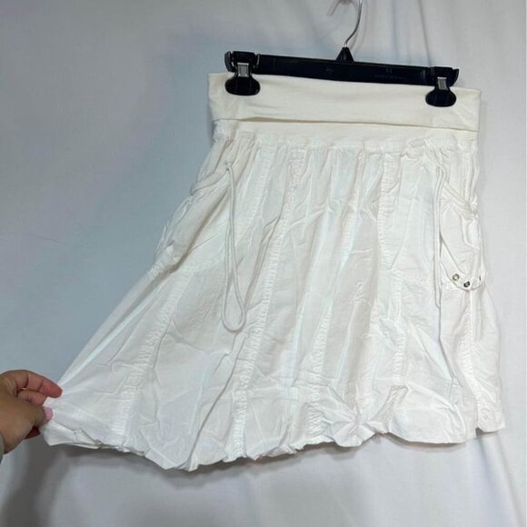 Woman’s balloon lined skirt. Fold over waist. Pockets. Size small. Stretchy! - Picture 9 of 9